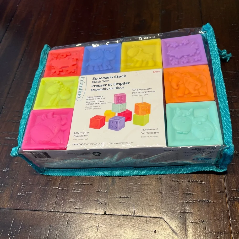 Infantino Squeeze & Stack Colorful 8 piece Baby Block Set 6 months and up